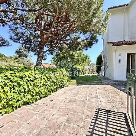 234 - Quadrilocale Al Taunus, Con Giardino Vista Mare, Posto Auto Interno- Inclusa Al White Club Villa Numana