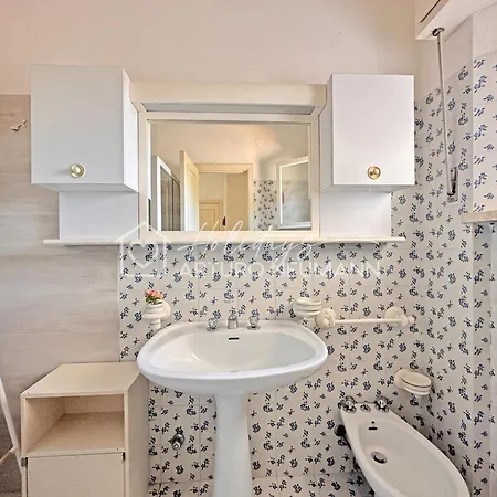 234 - Quadrilocale Al Taunus, Con Giardino Vista Mare, Posto Auto Interno- Inclusa Al White Club * Numana